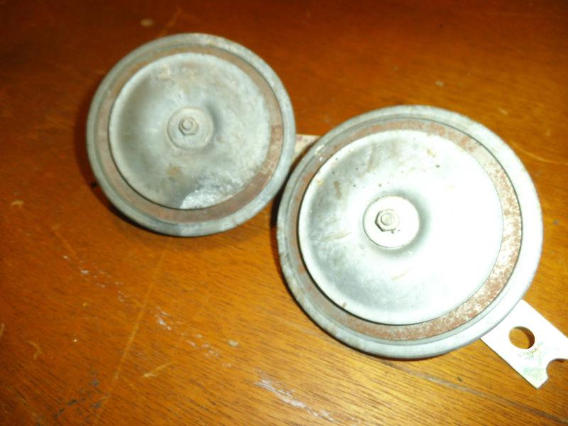 83 79-85 rx7  exterior horn set