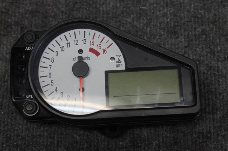 2002 gsxr 600 750 speedometer tach guages cluster 7,993 miles 01 02 03