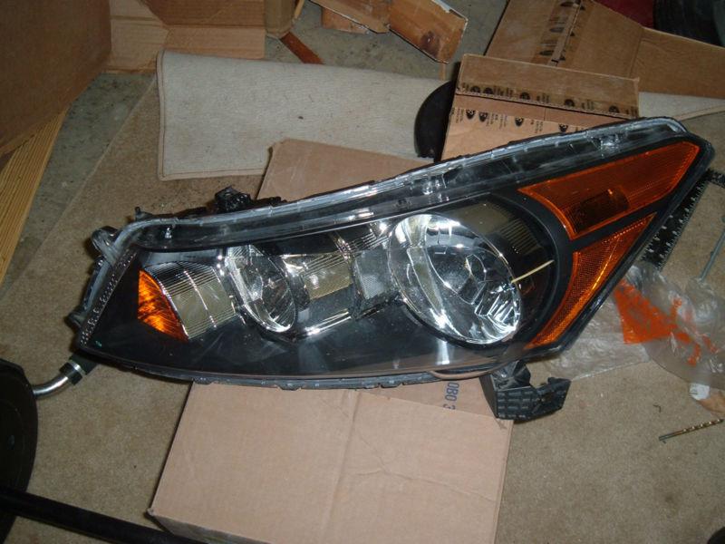 2010 honda accord left headlight 4 door  oem