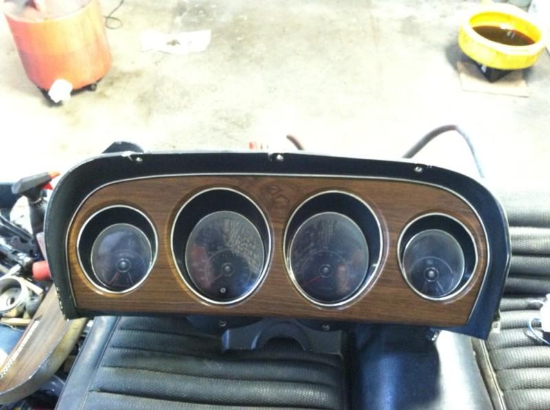 1969 mustang mach 1 dash cluster with tach