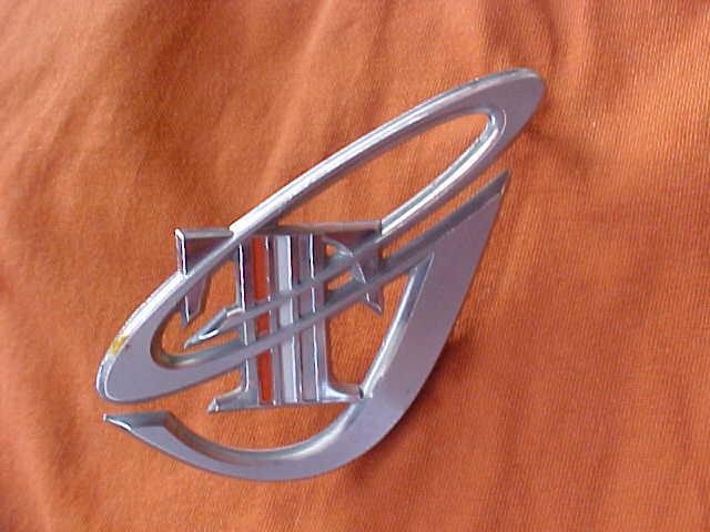 Vtg 1960s muscle car mopar dodge dart gt script emblem 252623 nice used & nores