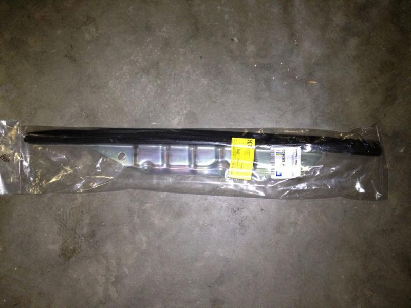 New genuine oem saab quarter panel int. trim inner strip window seal 12830630