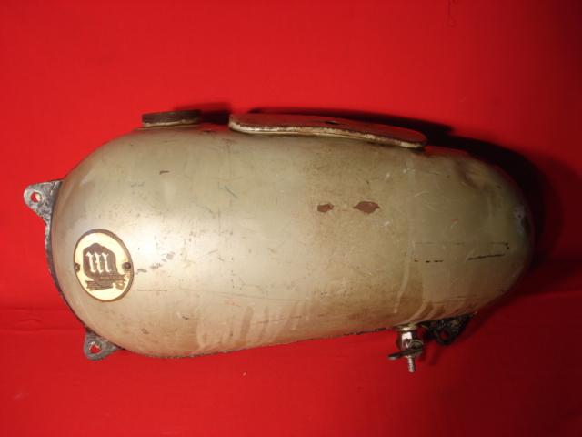 Fuel tank brio montesa 82, 1957, plate, to restore.