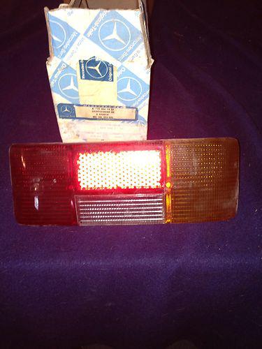 Mercedes benz tail light lens