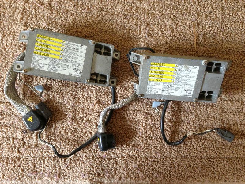 Pair of honda s2000 oem hid ballasts