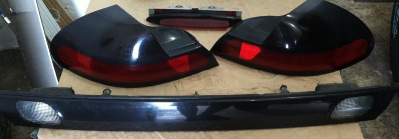 1997 dodge avenger complete tail light set