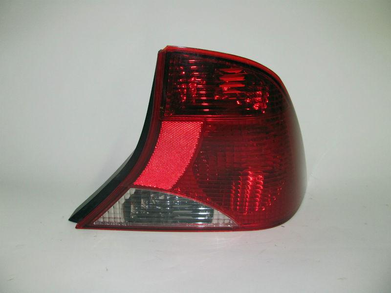 03 04 ford focus oem right tail light nice!