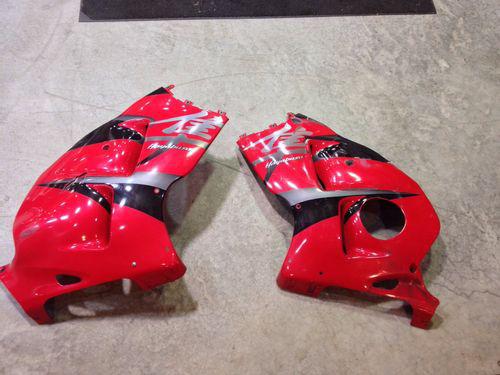 99-07 hayabusa left and right side fairing plastics