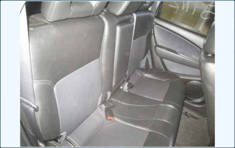 04 outlander second row rear seat assembly 851817