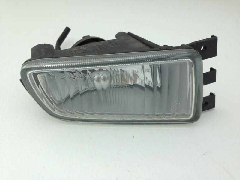 1998-2005 lexus gs300 gs400 gs430 right passenger side fog light oem factory