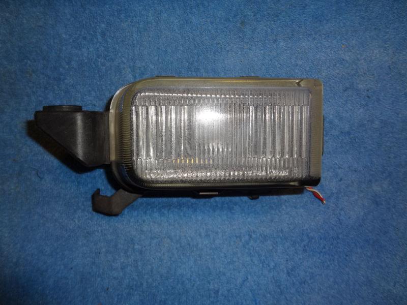 95 96 lexus es300 front right passenger side fog light lamp rh r 1995 1996