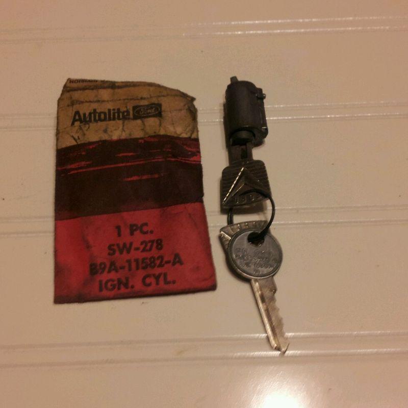 1959 ford ignition cylinder with (2) keys autolite #b9a-11582-a   sw-278
