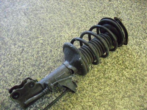 Nissan serena 1996 front left strut [2450210]