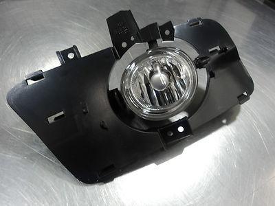 Mazda 3 2004-2006 new oem right side passenger side fog light with bracket