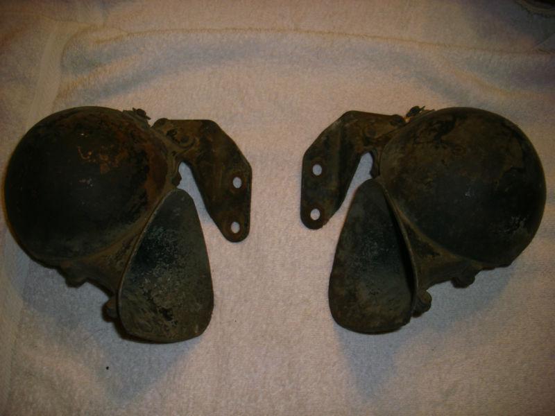 Original 1955 1956 1957 chevrolet / general motors horn set -- working