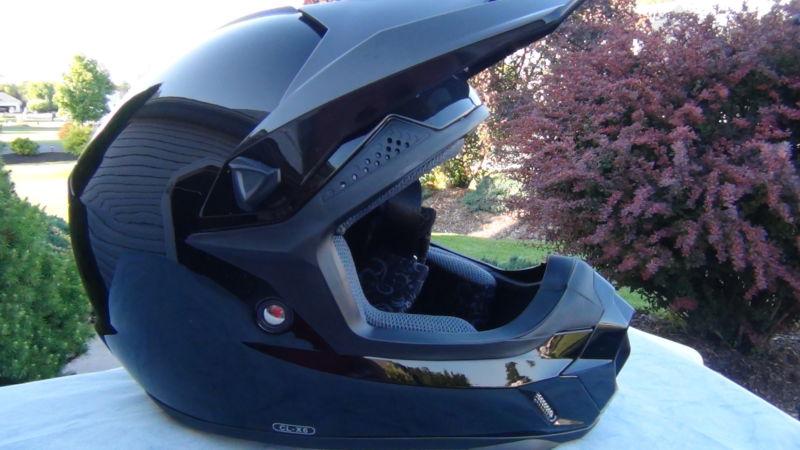 New hjc cl-x6 off road or snow cross snowmobile helmet size meduim new n