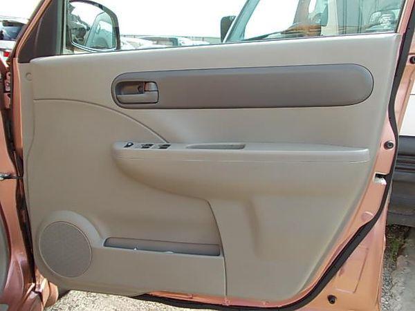 Nissan pino 2007 front right door trim [6813150]