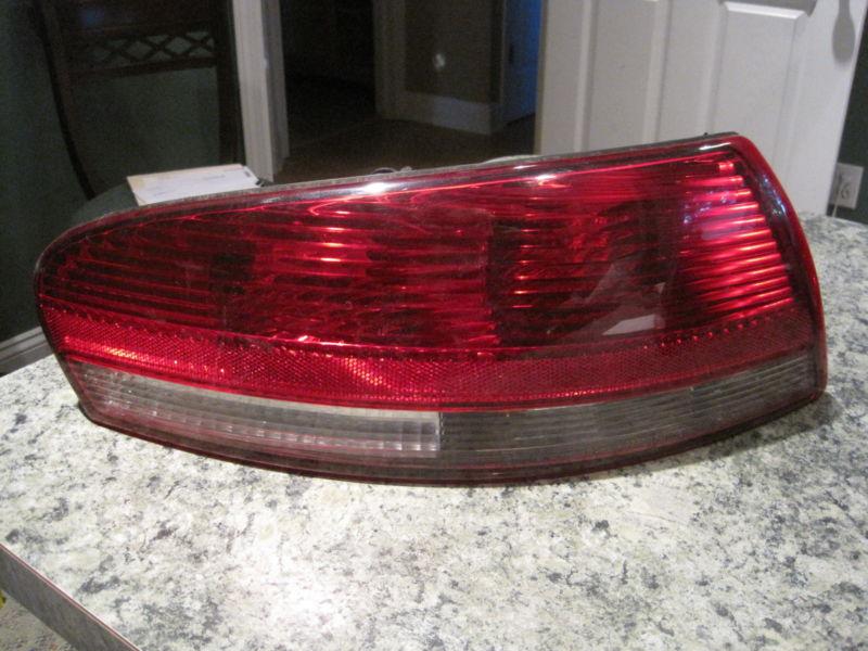 2001-06 chrysler sebring convertible tail light driver side 