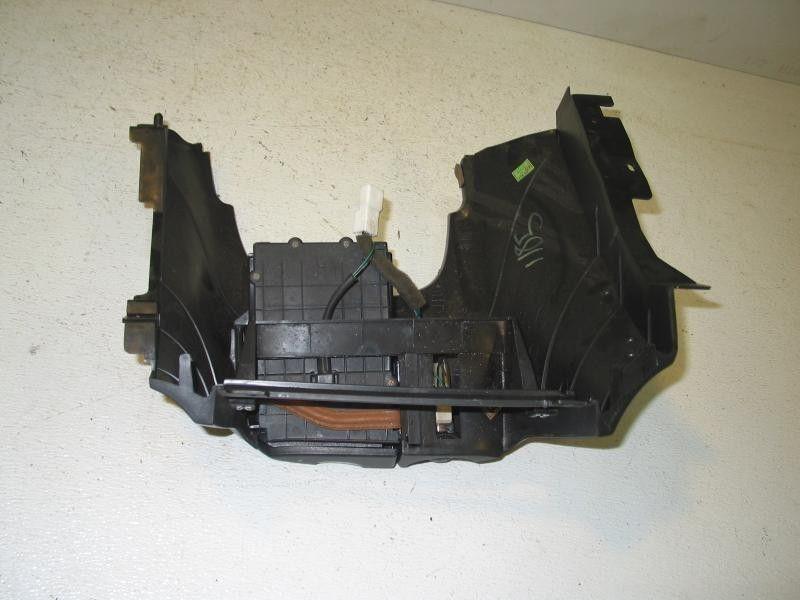 03 hyundai sonata lower dash trim panel with lighter