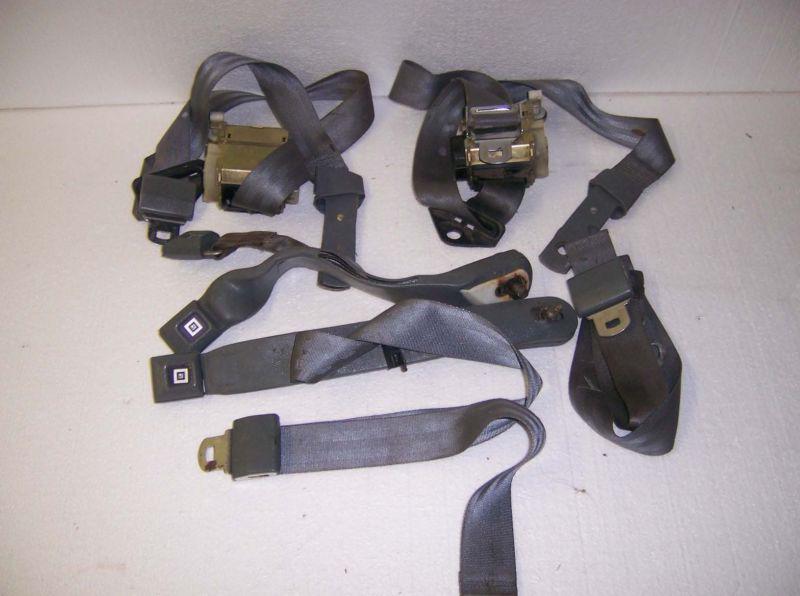 Seat belts  bench 55/45 78-87 ec gray g 1978 - 1987 el camino monte carlo malibu