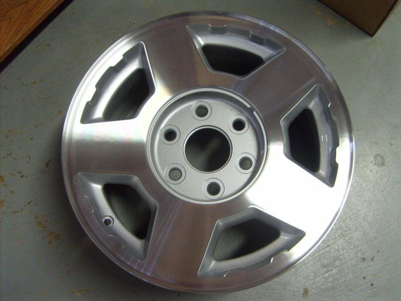 2004-2007 chevrolet silverado/tahoe/suburban wheel, 17x7.5, machined silver