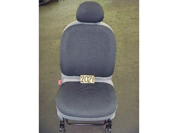 Toyota sienta 2005 assistant seat [0217060]