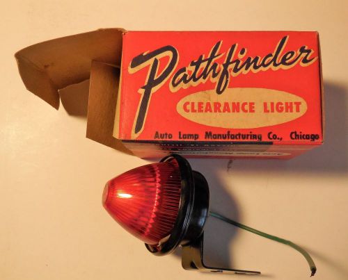 Beehive cone red clearance light lamp w/ mounting bracket working 6 volt nos