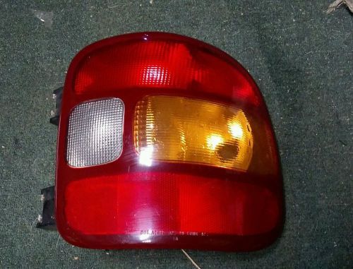 1999 2004 chevy truck silverado sierra stepside bed taillight 99 2000 01 02 03