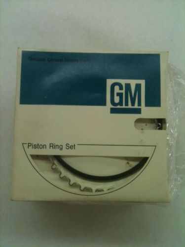 Nos, vintage gm piston rings # 489075
