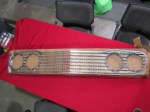 Nos 1960 ford galaxie / fairlane grille new in the box c0az-8200-a fomoco