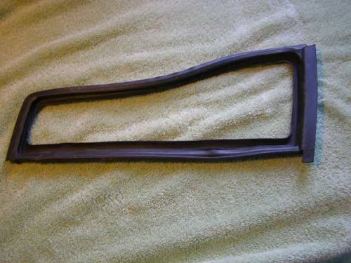 Nos mopar weatherstrip 1984 aries lh rear vent window