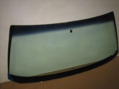 Chrysler lebaron 2door convertible windshield 1982-86 slight de lam bottom (941)