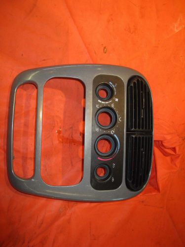 2004 dodge neon radio climate trim bezel with vents