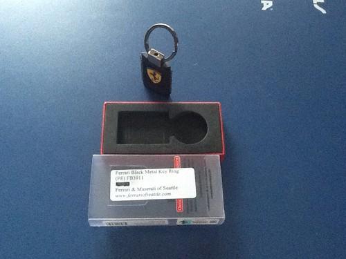 Authentic ferrari black metal key ring 2014  limited 