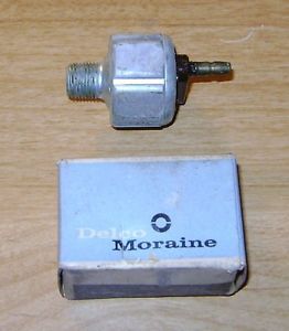 Hydraulic stop light switch part# 4767. nos delco moraine