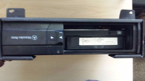 Mercedes benz mc3198 6disc cd-changer with mag.