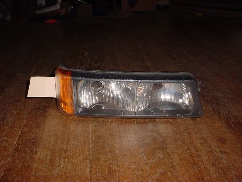 2003 chevy silverado passenger side corner light/parking light