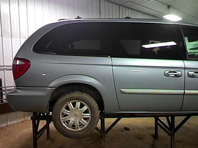 2005 chrysler town & country rear or back door right