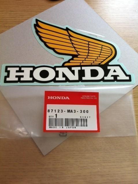 Honda cb1100r cb1100 r nos right side gas fuel tank honda wings badge