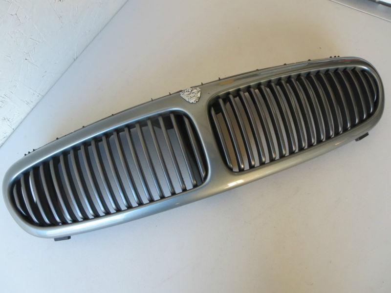 02 03 04 05 06 07 08 jaguar x-type front center hood grille oem