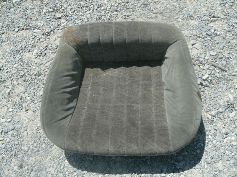 2000 camaro z28 t-top rear r/h passenger lower seat cushion 