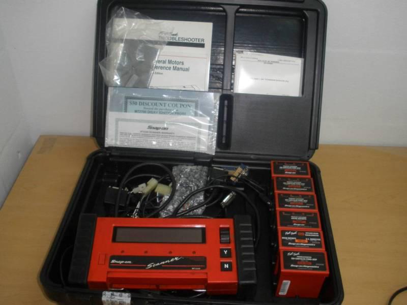 Snap on mt2500 scanner with keys cartridges connectors manuals nice!