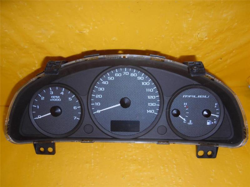 04 malibu speedometer instrument cluster dash panel gauges 101k