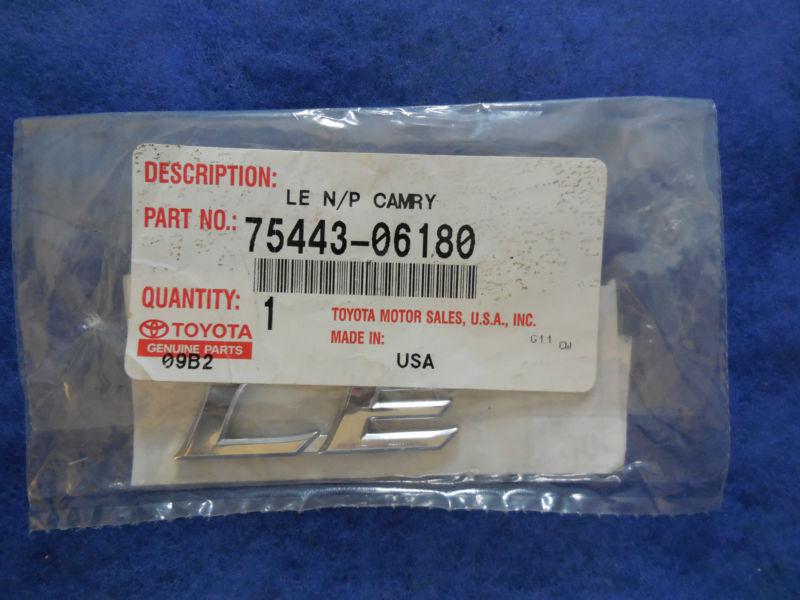 New oem toyota le emblem part#75443-06180