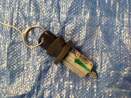 1996 - 1998 ford f150 oem ignition lock cylinder with key 