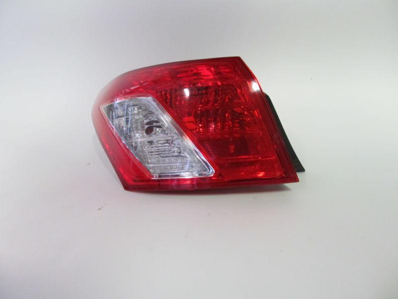 07 08 09 lexus es350 oem left tail light nice!