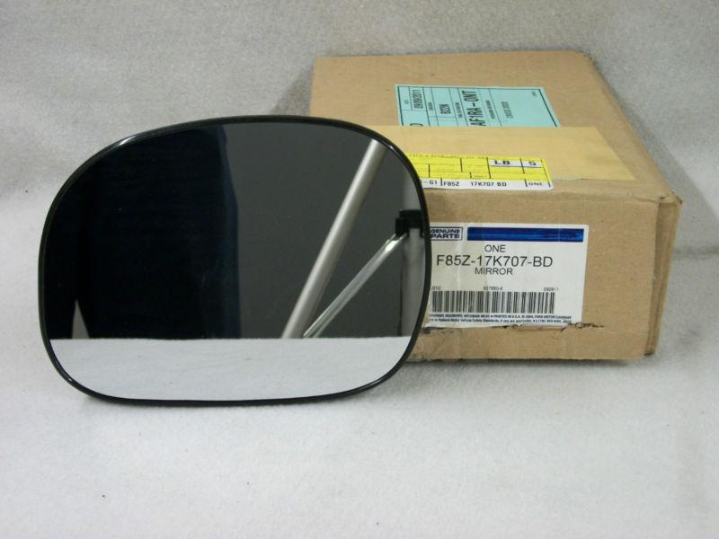 98/02 ford expedition - lh mirror glass