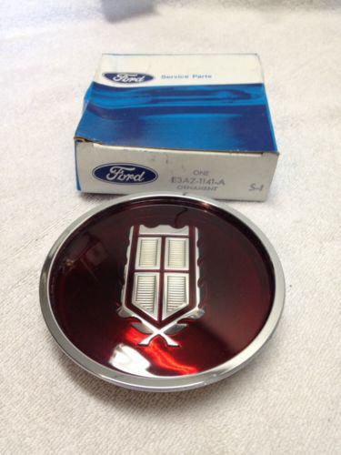 Nos oem ford crown victoria wheel center cap e3az-1141-a