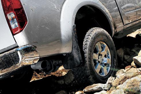 Genuine nissan frontier splash/mud guards 2008-2013 full set of four new oem