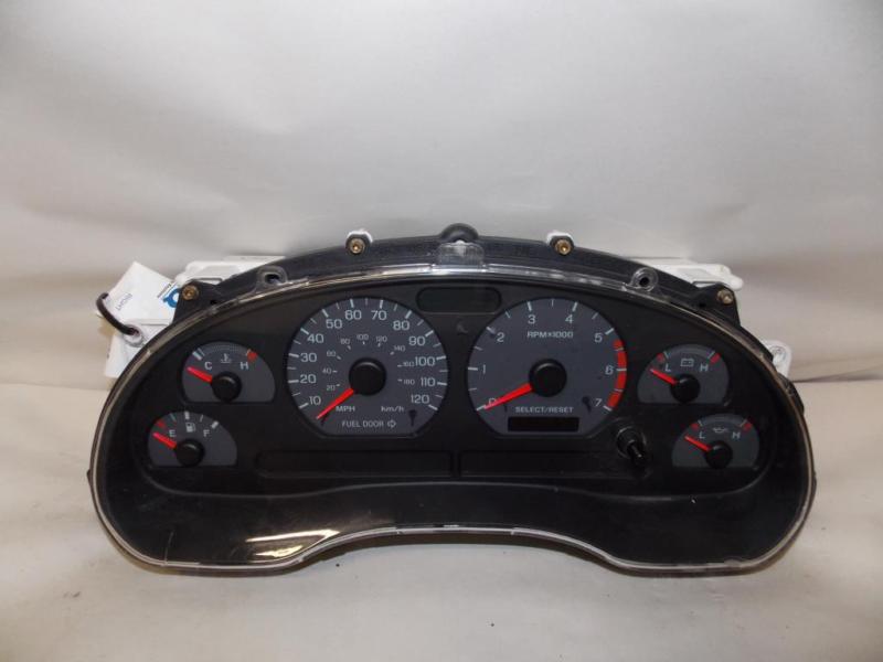 01-02 ford mustang 3.8l v6 51k instrument cluster speedometer 2001 2002 #6948